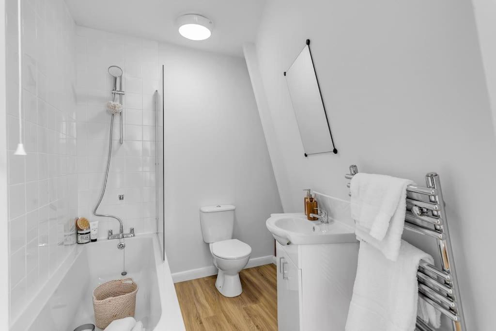 1-Bed Seaside Apartment With Parking Κρόμερ Εξωτερικό φωτογραφία