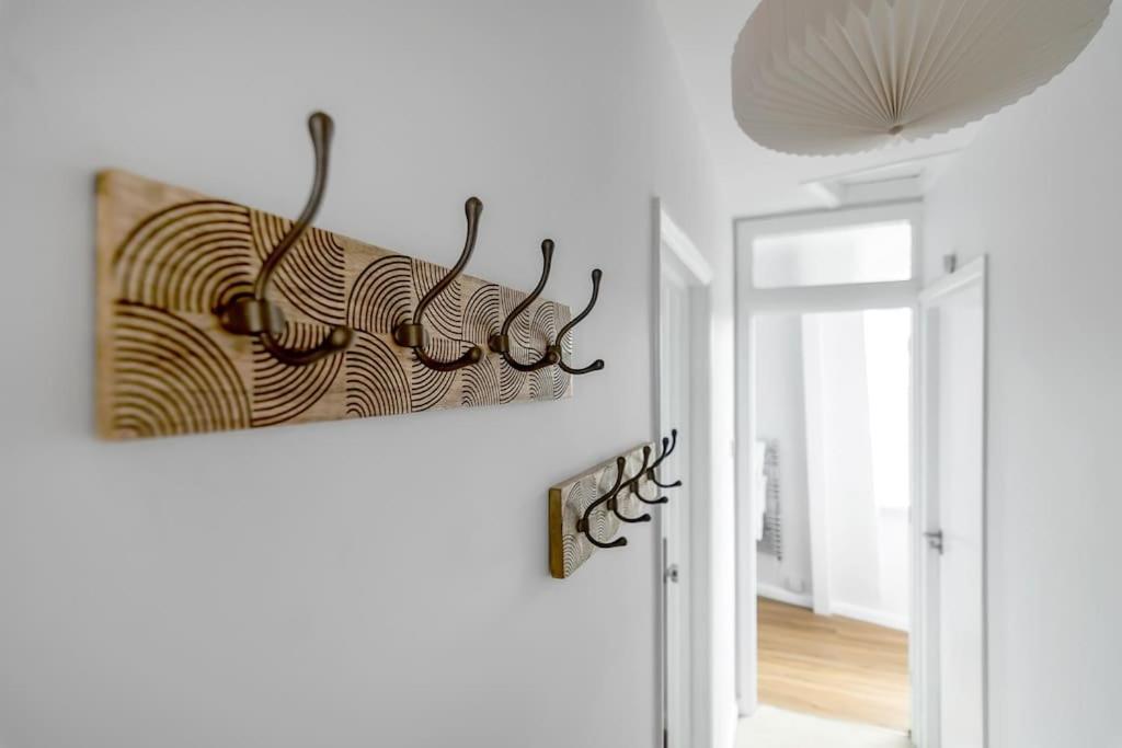 1-Bed Seaside Apartment With Parking Κρόμερ Εξωτερικό φωτογραφία